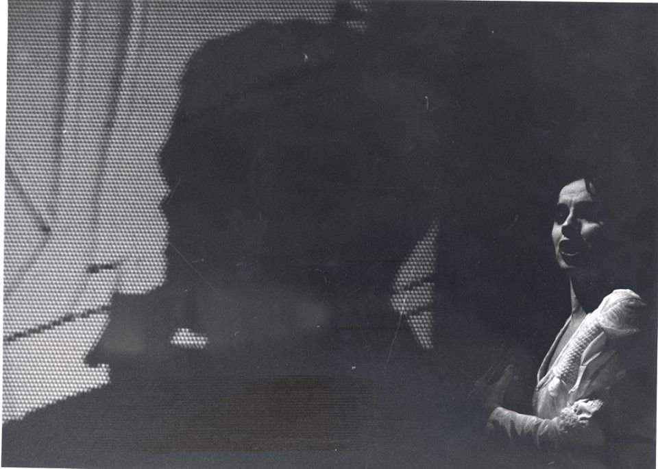 Biancaneve - foto di scena con scenografia geometrica, regia Cristian Taraborrelli 1993