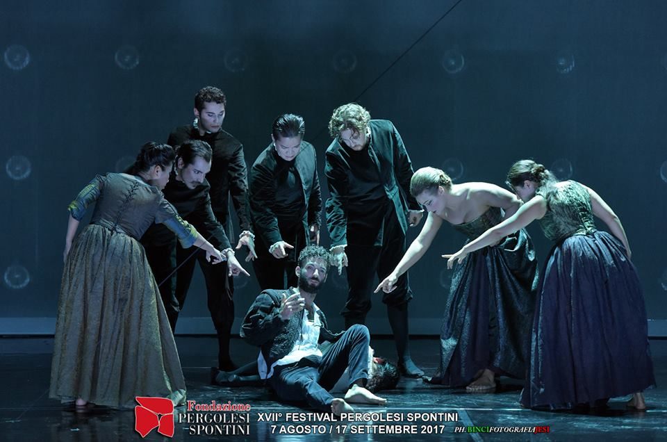 Il Colore del Sole — group scene dramatic