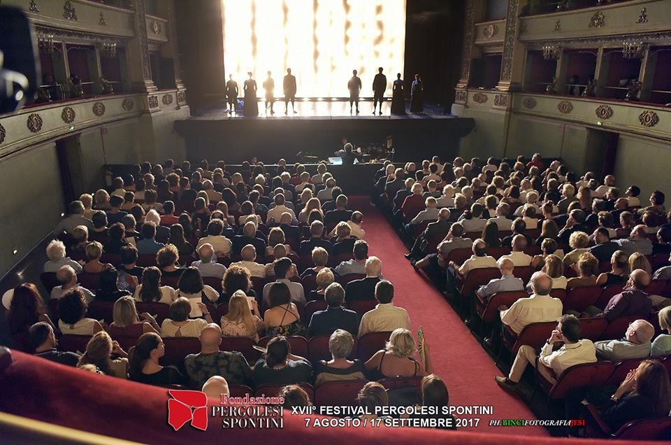 Il Colore del Sole — full theatre from stage