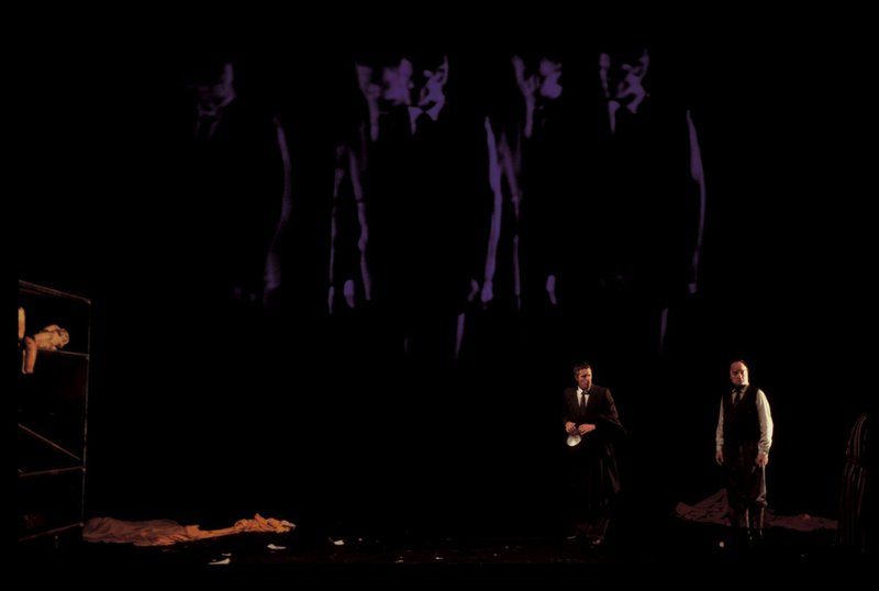 Le Festin de pierre — video projections, ghostly figures