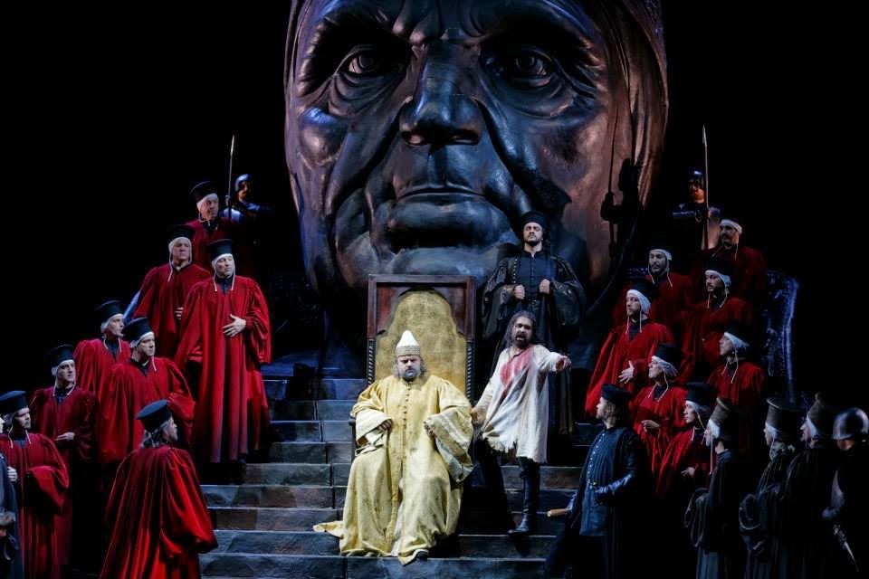 I Due Foscari — panoramica della scenografia