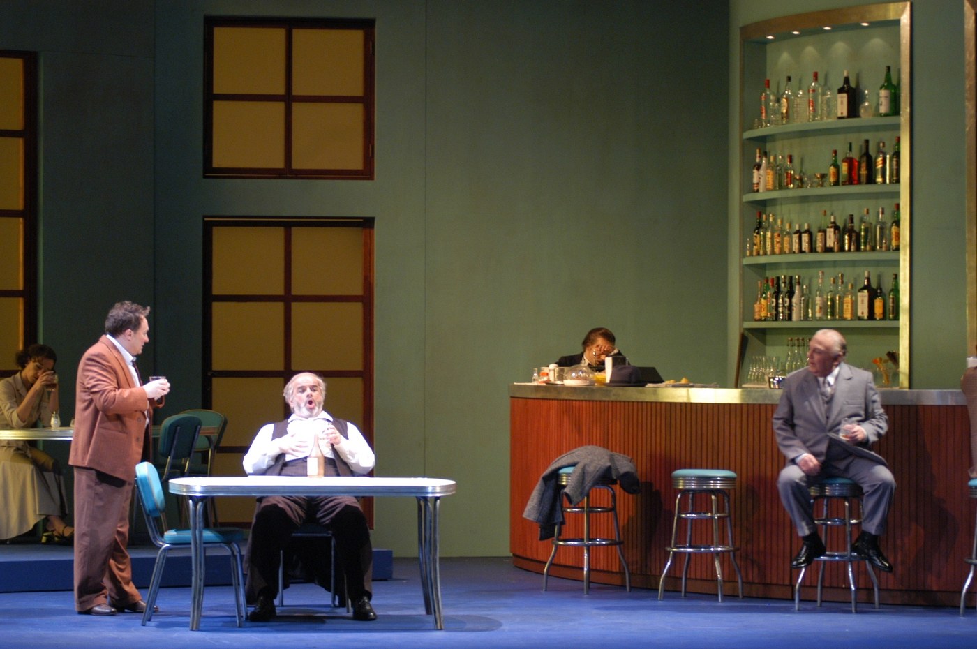 Falstaff Atto I — scena di Sir John con i complici, costumi Cristian Taraborrelli, Opéra du Rhin 2004