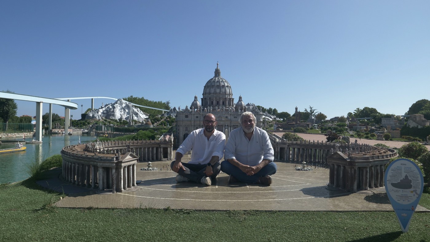 Cristian Taraborrelli e Alfredo Accatino al lavoro sul restyling di Italia in Miniatura, 2019
