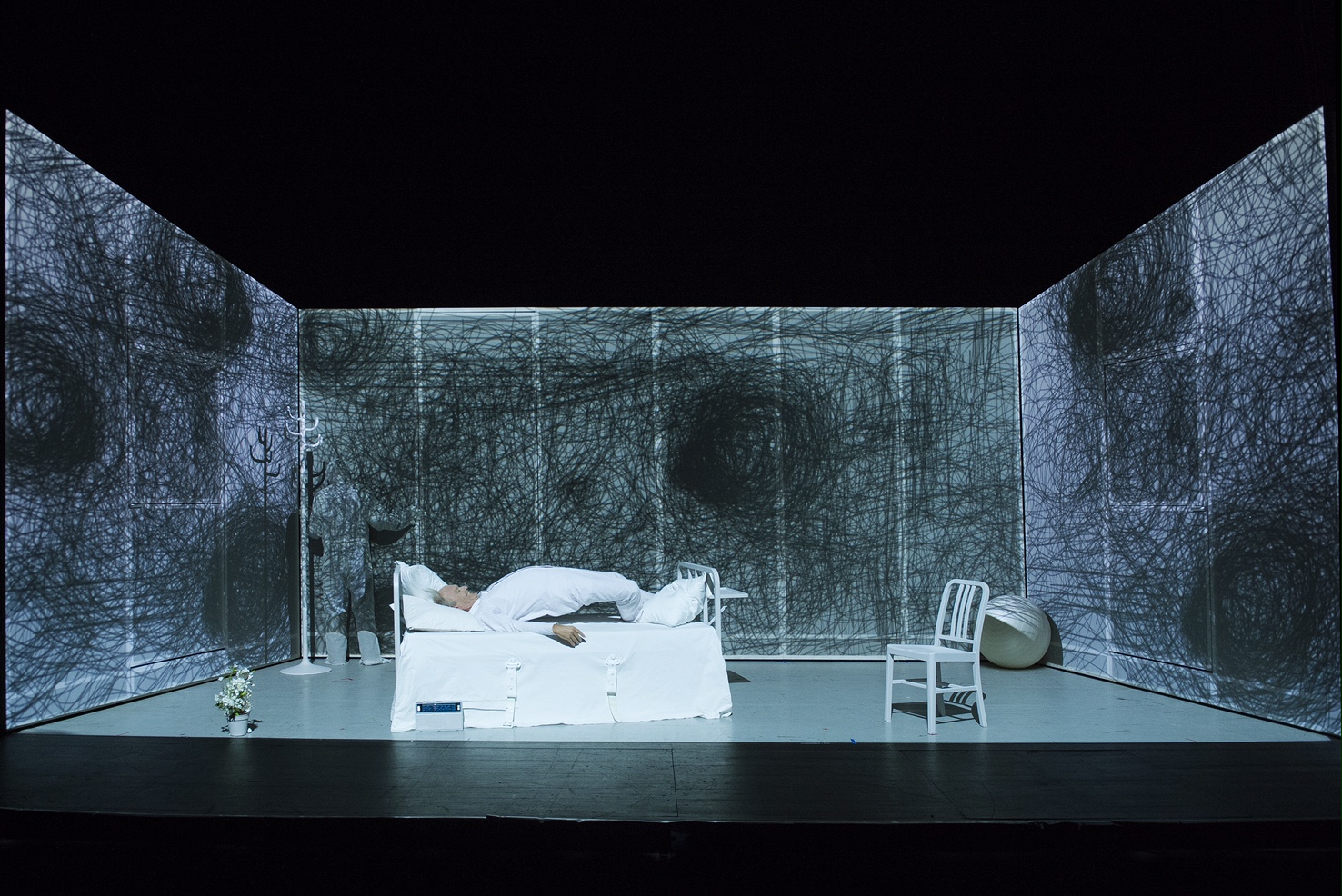 Münchhausen? — scena 5. Photo: Elisabeth Carecchio