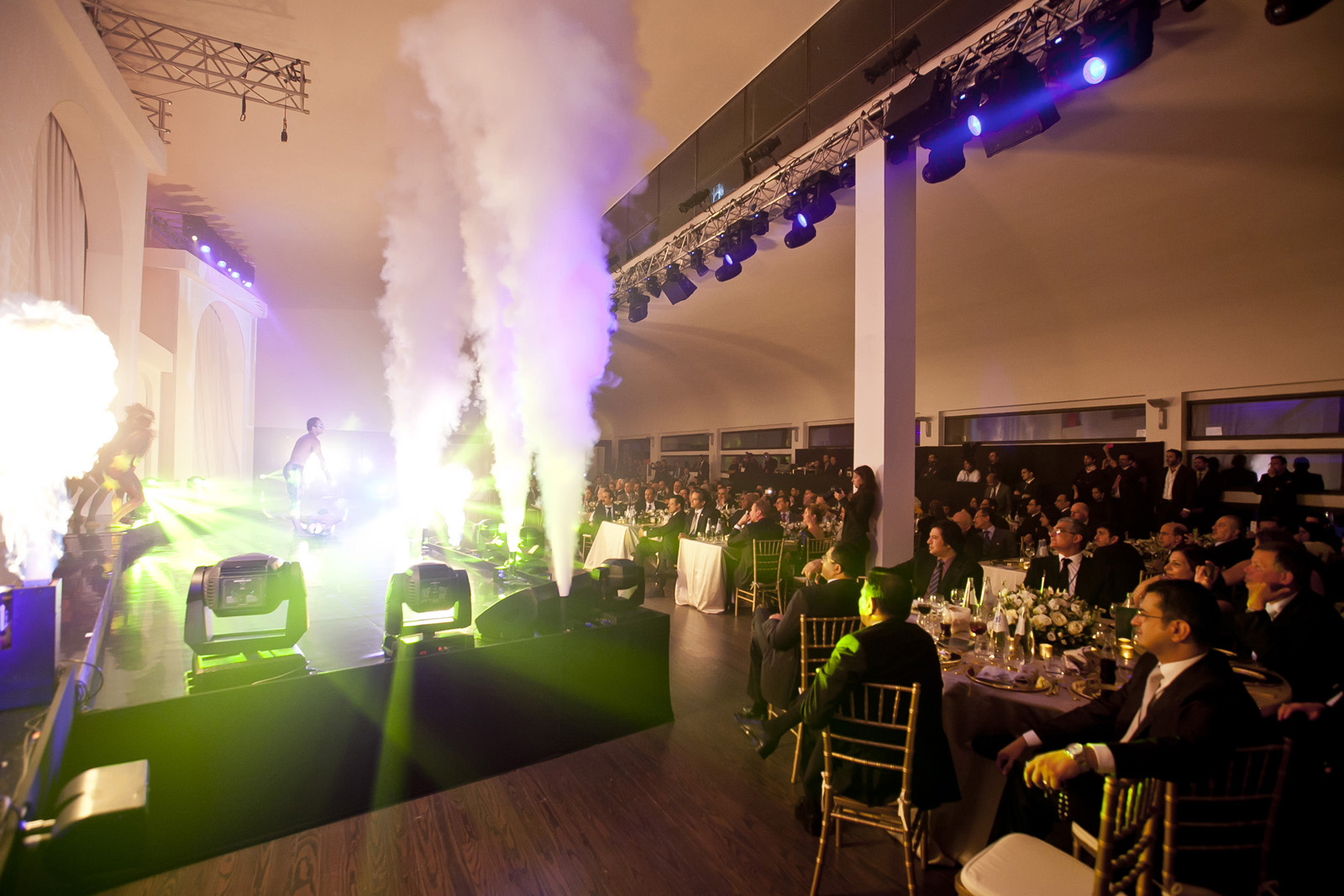 Effetti fuoco e fumo — Sonics, Atto II Forza