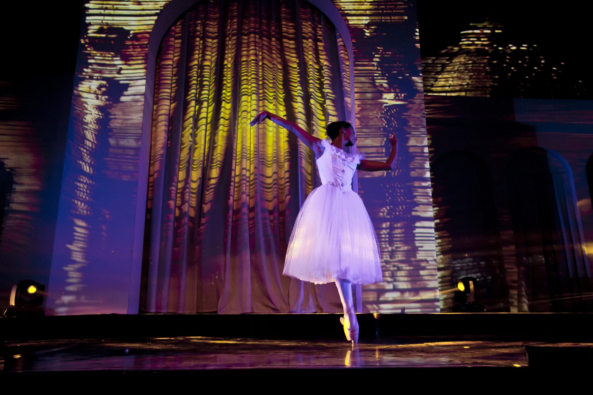 Ballerina — coreografia Raphaëlle Boitel