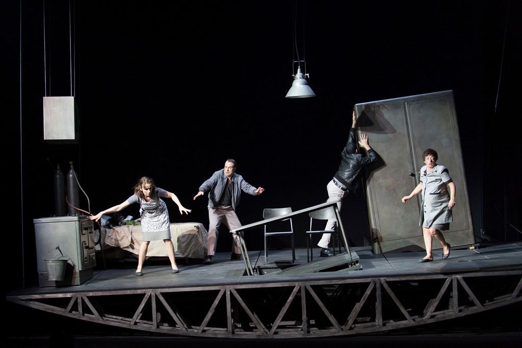 On ne paie pas &mdash; confronto tra i personaggi nello squilibrio