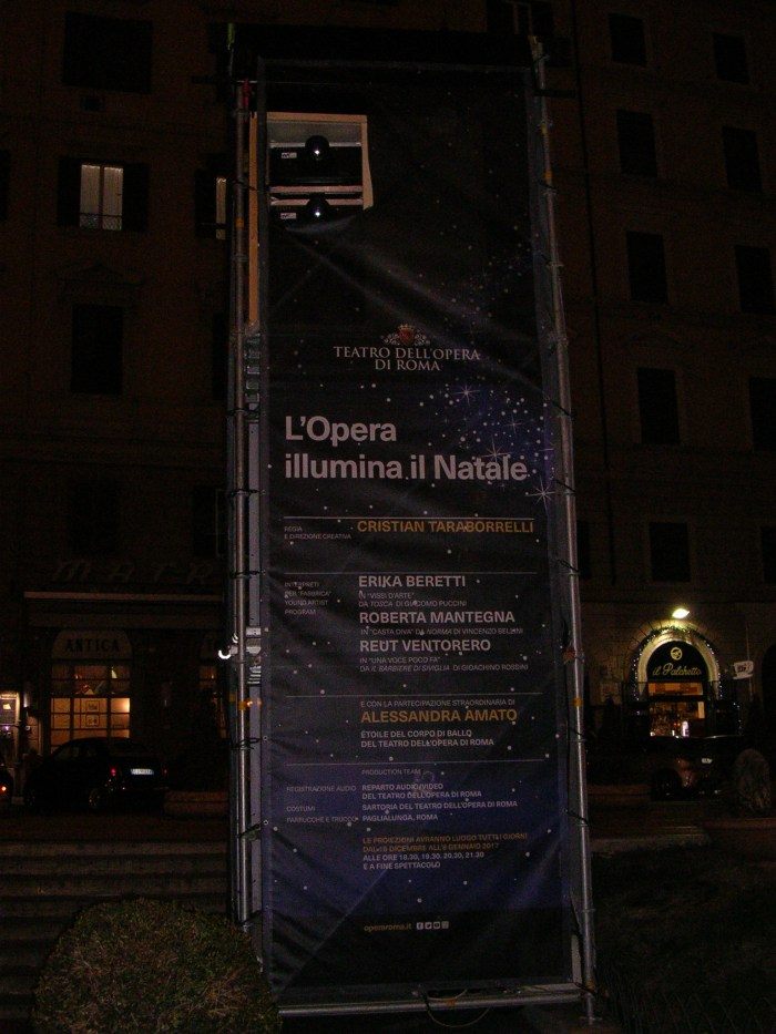 L'Opera Illumina il Natale — night facade projections