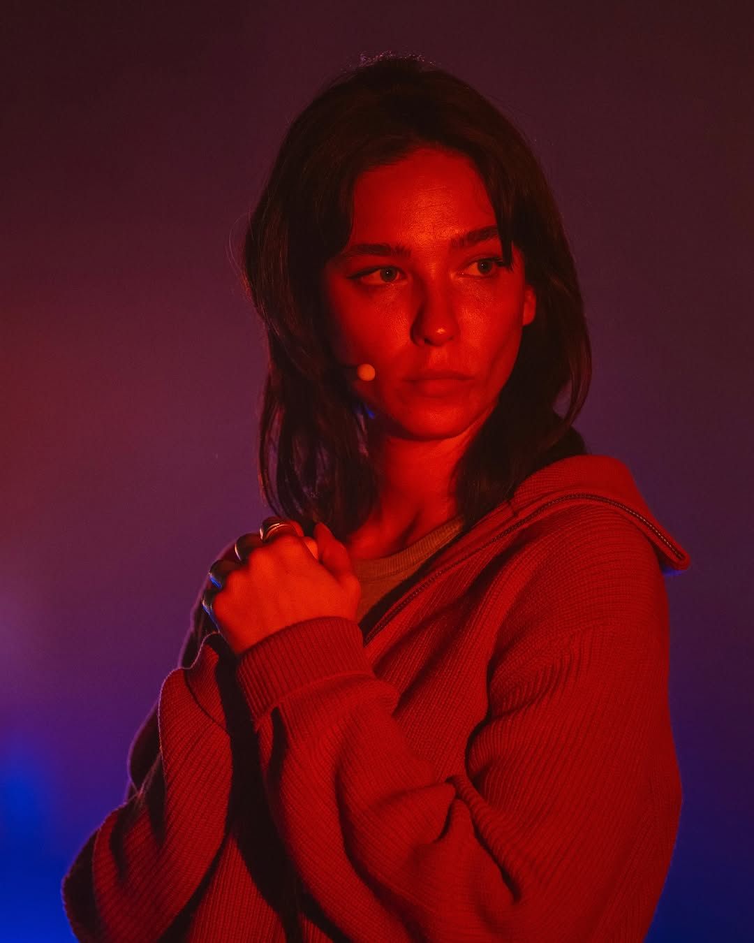 Planetaria — Matilda De Angelis, red lighting