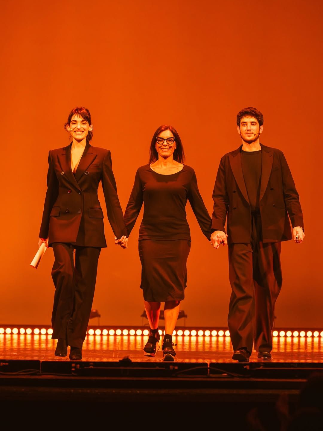 Planetaria Città — trio bow orange