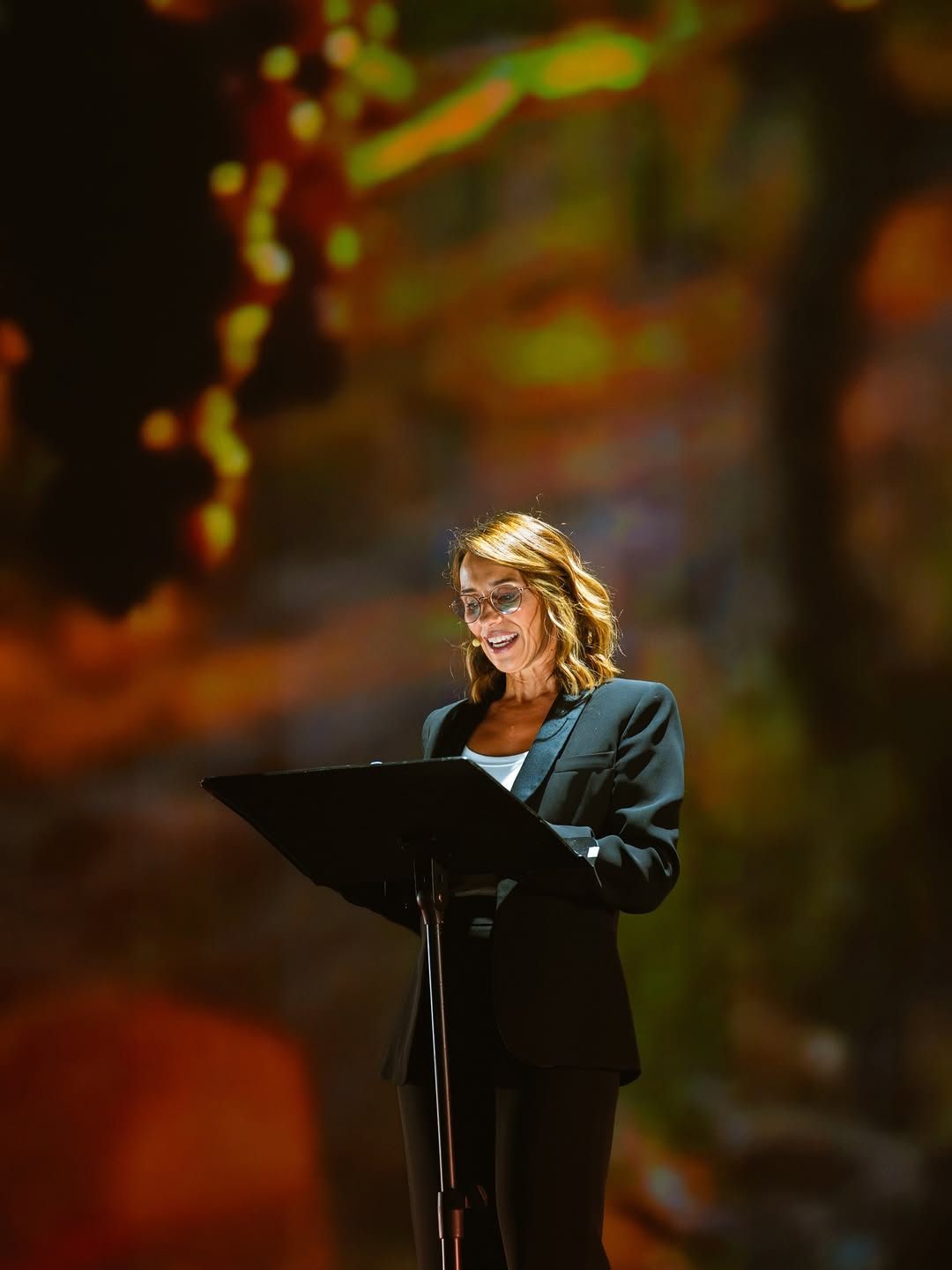 Planetaria Società — Saponangelo reading warm light