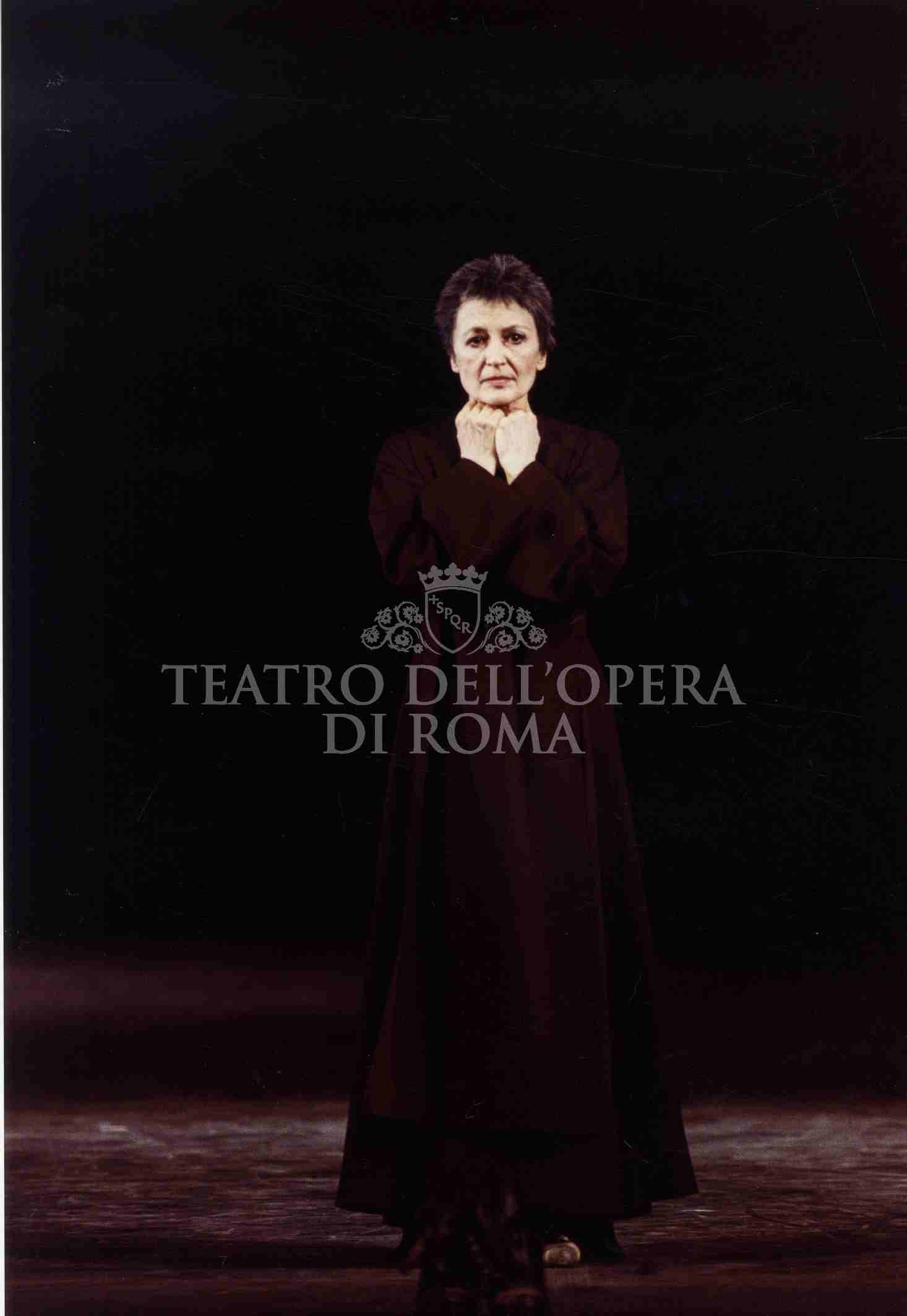 Requiem per Edith Stein &mdash; Carla Fracci ritratto in scena, costumi Cristian Taraborrelli, Opera Roma 2001