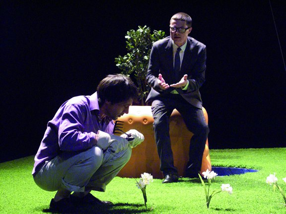 La Ronde du carré — scena con Anne Alvaro, foto Alain Fonteray, Odéon 2010
