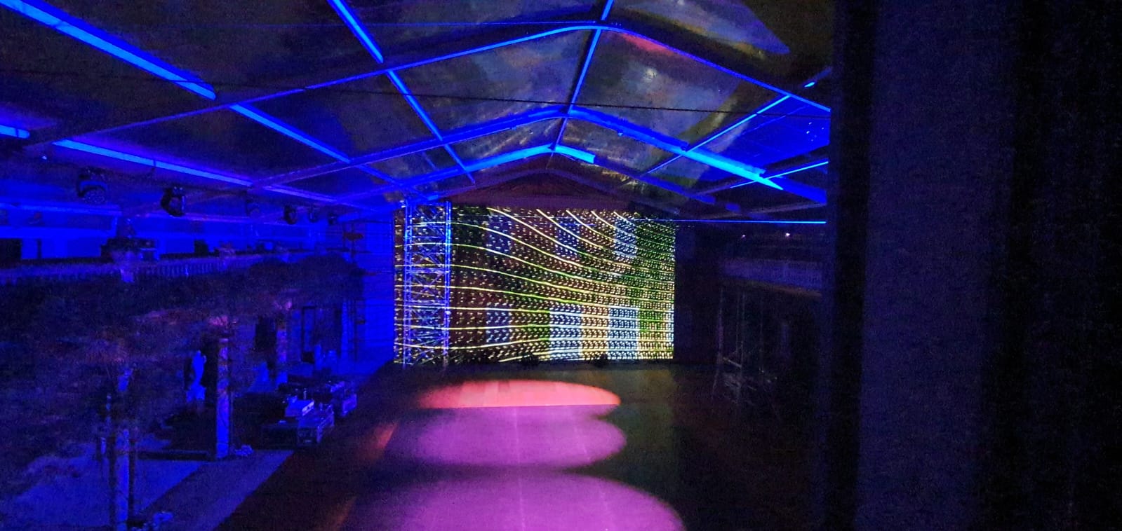 Scenografia luminosa e proiezioni