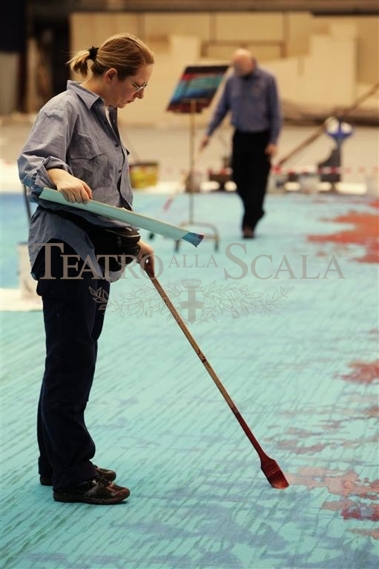Pittura dei fondali scenici ai Laboratori Ansaldo
