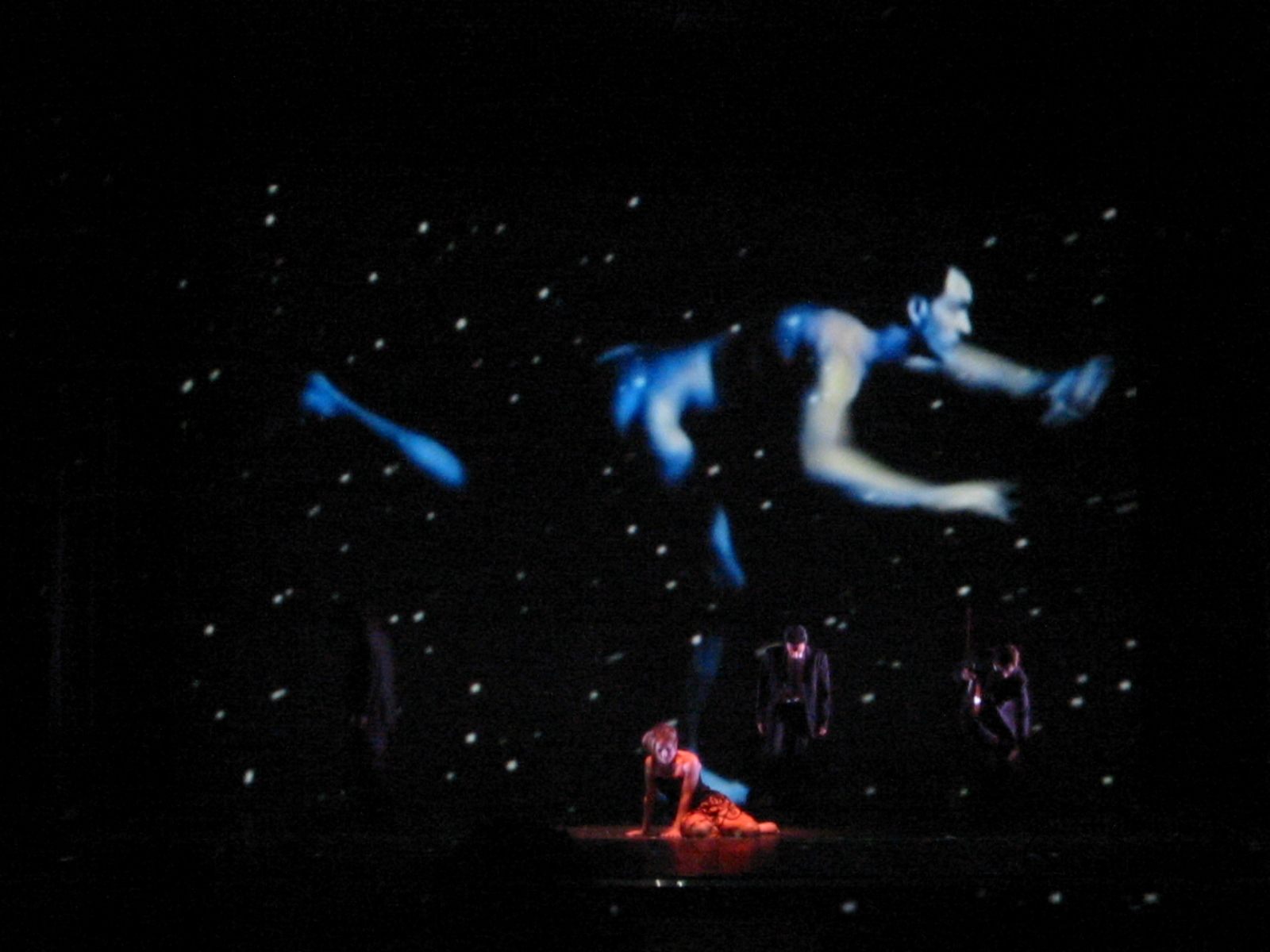 Variazioni sul Cielo &mdash; blue floating body projection